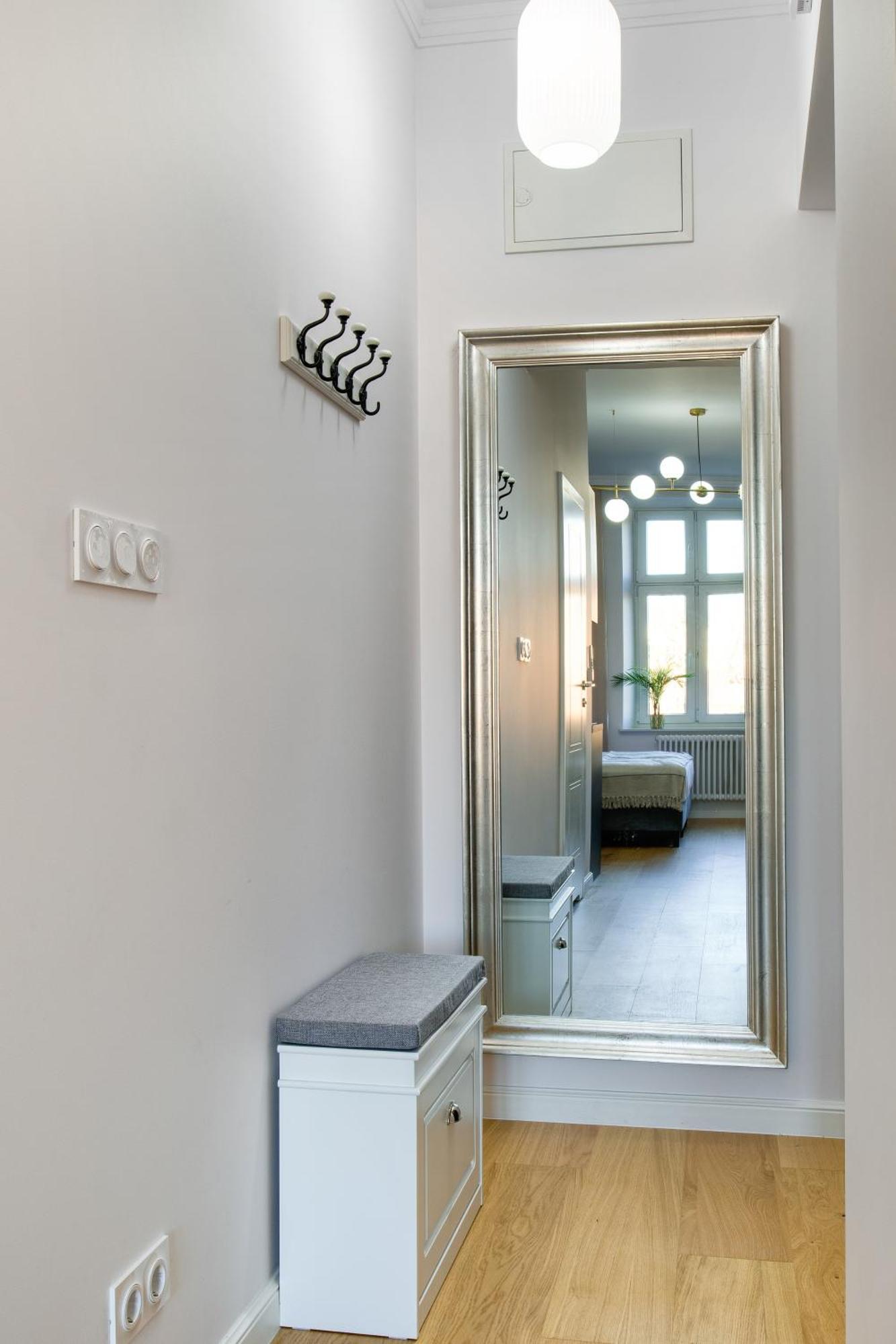 Discover Krakow Apartments - Lubomirskiego St - Classic & Modern - Near Main Station, Netflix And Ac Ngoại thất bức ảnh