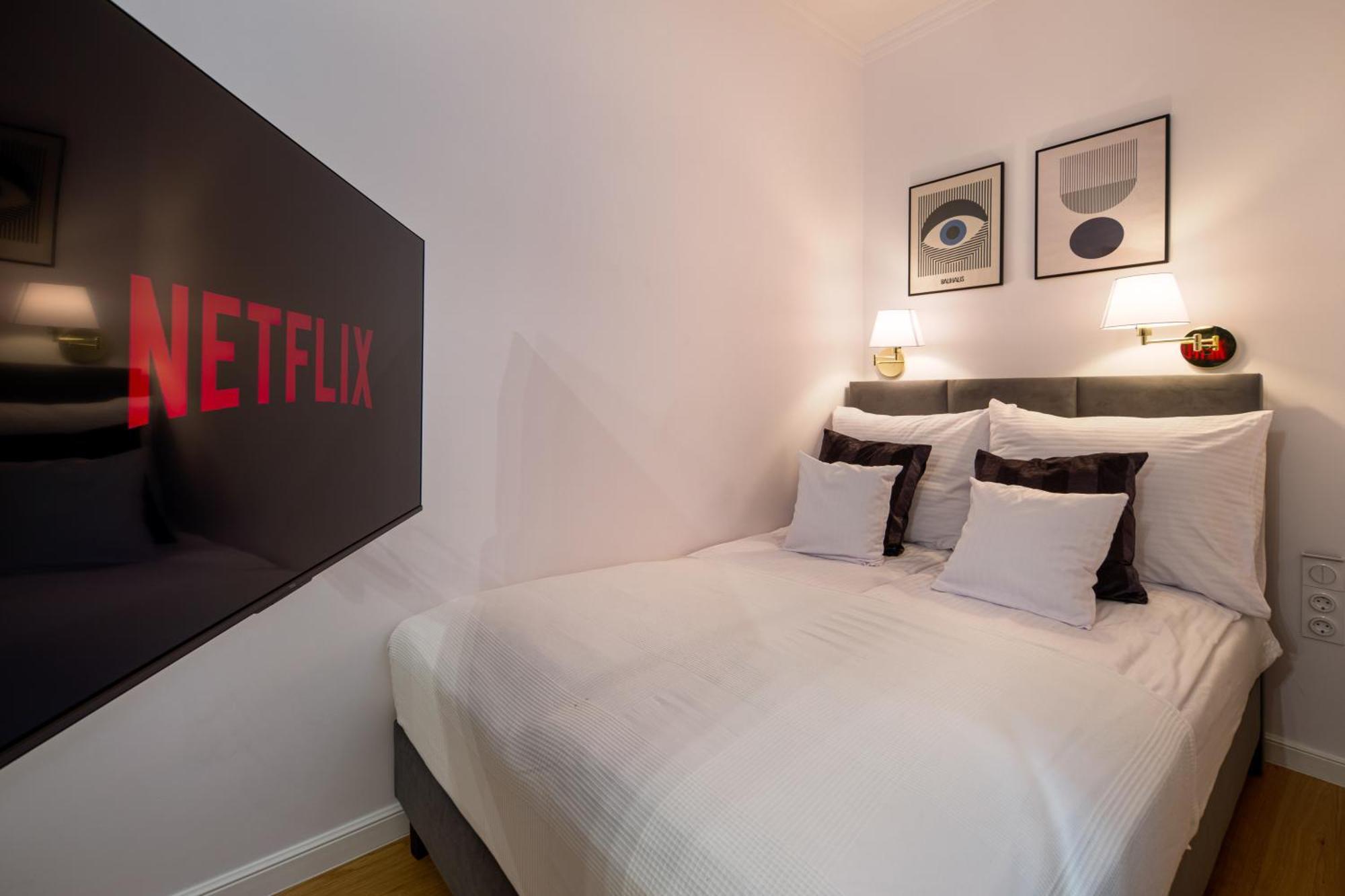 Discover Krakow Apartments - Lubomirskiego St - Classic & Modern - Near Main Station, Netflix And Ac Ngoại thất bức ảnh