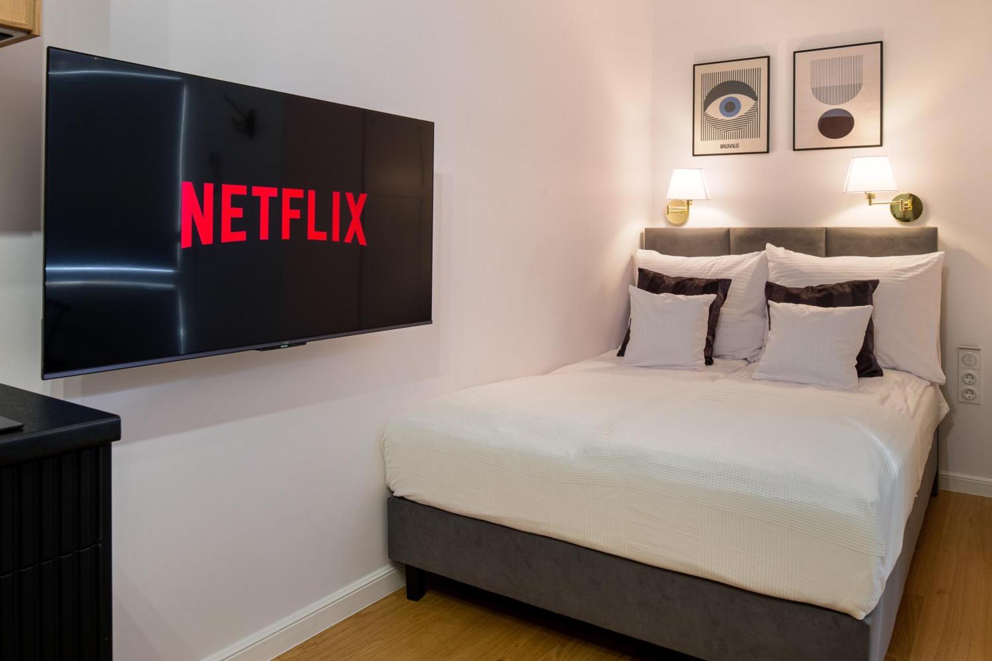 Discover Krakow Apartments - Lubomirskiego St - Classic & Modern - Near Main Station, Netflix And Ac Ngoại thất bức ảnh